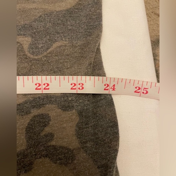 Misia Curvy size 1X tiger camo shirt - Picture 8 of 10